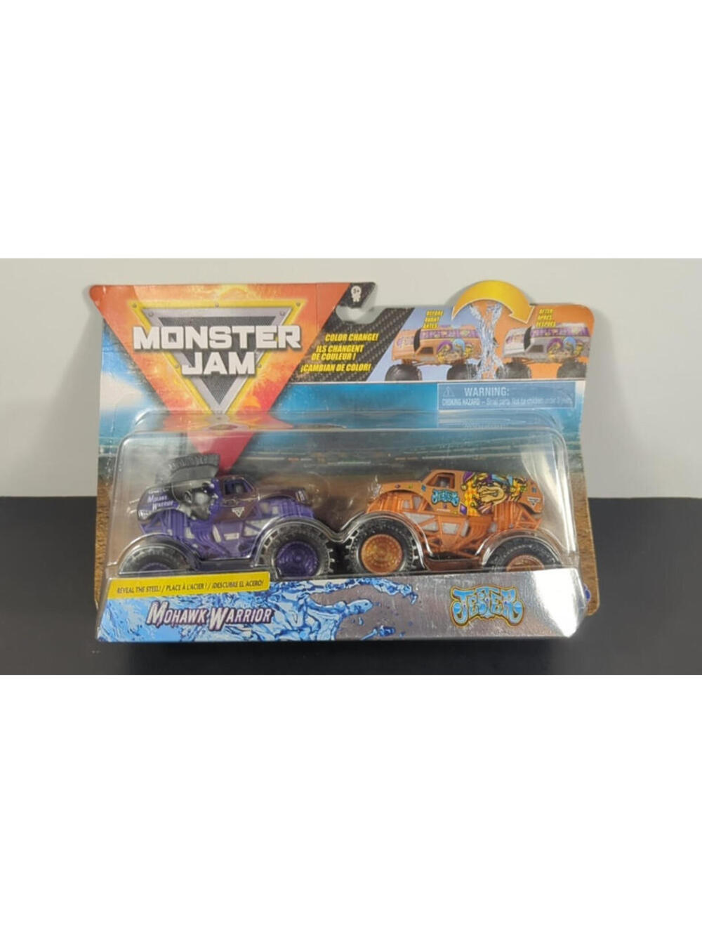 Hot Wheels Monster Jam Color Change Mohawk Warrior Vs Jester 1:64 New Trucks